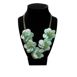 Mother Of Pearl Flower Statement Necklace Mint Green Gold Tone Womens Floral